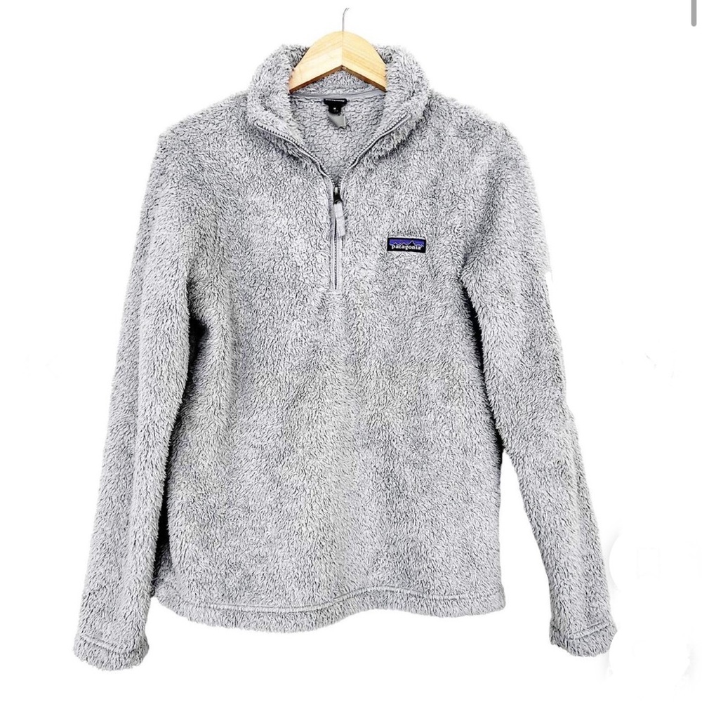Patagonia quarter zip in grey size small